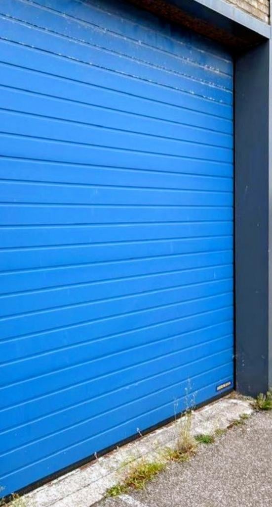 Roldeur blauw 250x250 cm compleet handbediend, Doe-het-zelf en Verbouw, Rolluiken, Ophalen, Gebruikt, 200 cm of meer, 200 cm of meer