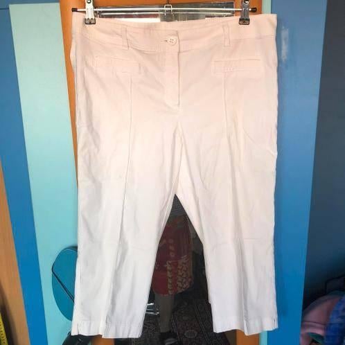 leuke witte bermuda Jessica 42 zgan, Verzenden, Wit, Maat 42/44 (L), Zo goed als nieuw
