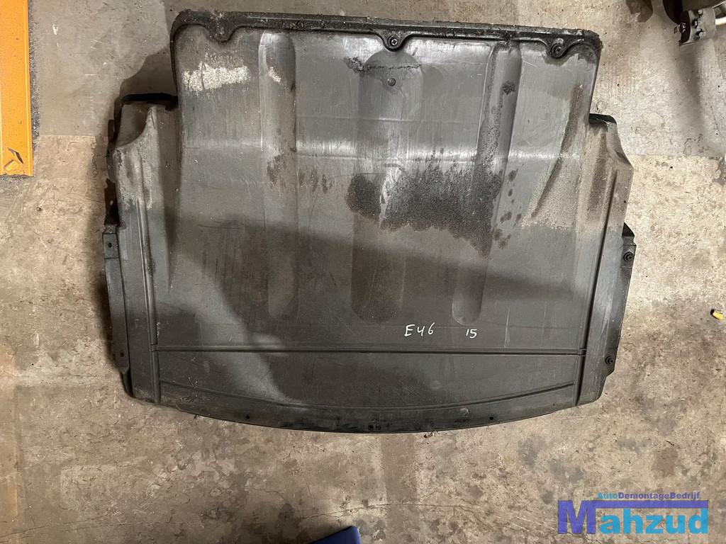 BMW 3 SERIE E46 Bodemplaat, Petuelring 130
80788  Munich, DE, Gebruikt, Info@bmw.de, Ophalen of Verzenden