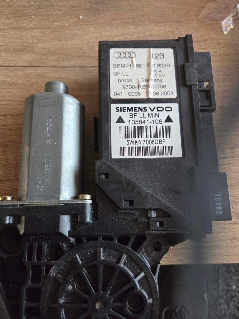 Audi a4 B6 , rechter raam motor, Ophalen of Verzenden, Gebruikt, Audi