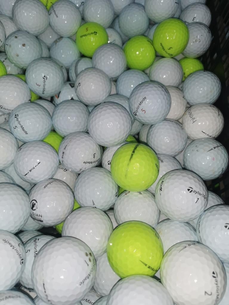 Taylormade tp5 golfballen AAAA kwaliteit 50 stuks, Ophalen of Verzenden, Zo goed als nieuw, Bal(len)