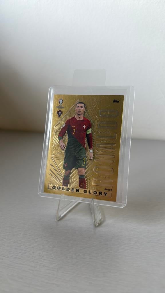 Topps Cristiano Ronaldo Euro 2024 Golden Glory, Ophalen of Verzenden, Zo goed als nieuw, Buitenlandse clubs, Poster, Plaatje of Sticker