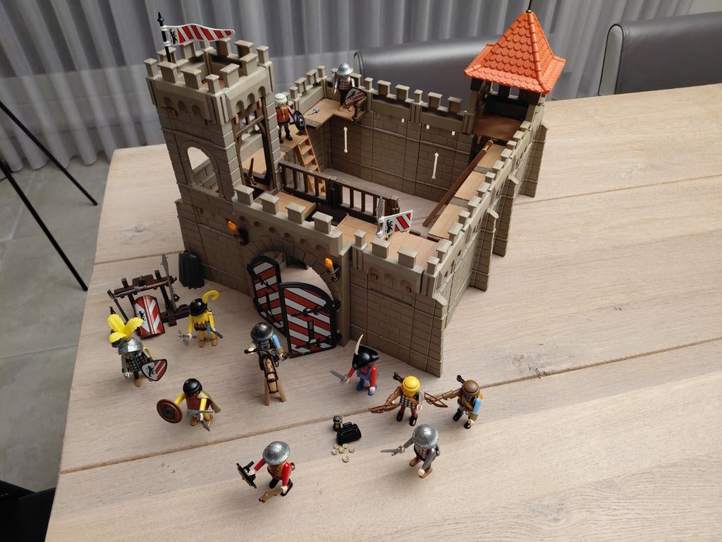 Playmobil kasteel met ridders, Ophalen