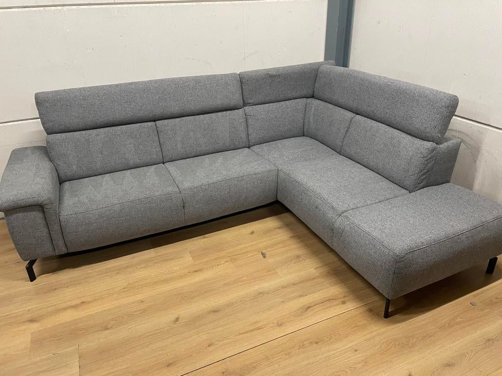 Mooie luxe grijze hoekbank met hoofsteunen - GEREINIGD!!!, Ophalen, 250 tot 300 cm, Luxe, Hoekbank