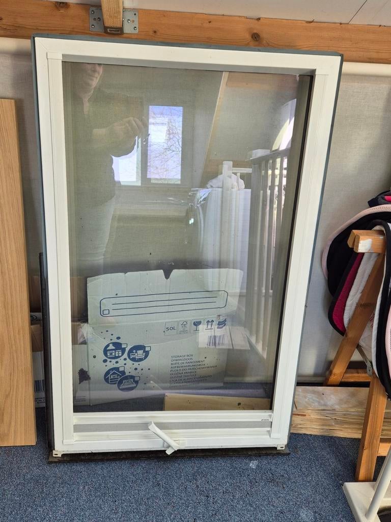 Fakro dakraam incl verduisterende plissé, Kunststof, Raamkozijn, Zo goed als nieuw, Inclusief glas