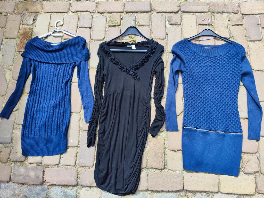 3 jurken maat M/L: zwart met roezels, 2x blauw, Maat 38/40 (M), H&M, Blauw, Ophalen of Verzenden