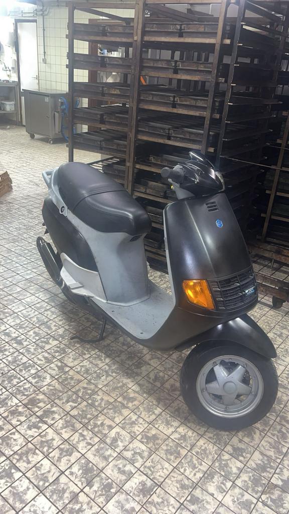 Teruil piaggio quartz stage6 streetrace  1993, Fietsen en Brommers, Scooters | Piaggio, Ophalen, Zo goed als nieuw, Tweetakt, Overige modellen