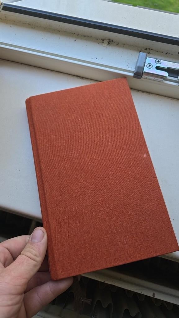 De Silmarillion - J.R.R. Tolkien (Nederlandse editie), Boeken, Fantasy, Zo goed als nieuw, Ophalen of Verzenden