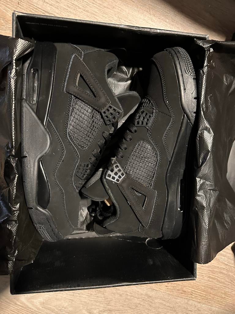 Air Jordan 4 retros black cat 44.5 eu, Ophalen of Verzenden, Nieuw, Zwart, Sneakers of Gympen