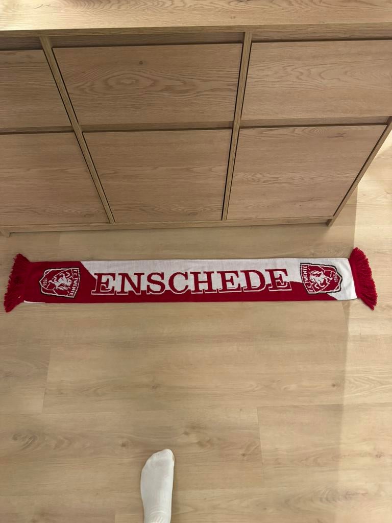 Fc Twente sjaal, Verzamelen, Sportartikelen en Voetbal, Ophalen of Verzenden, Zo goed als nieuw, F.C. Twente, Vaantje of Sjaal