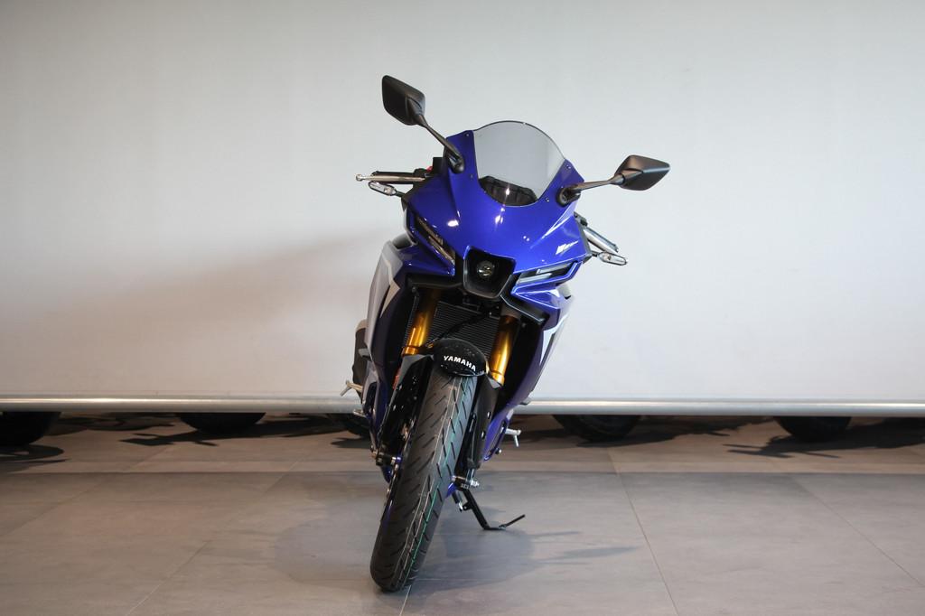 Yamaha YZF R3 (bj 2025) - foto 3