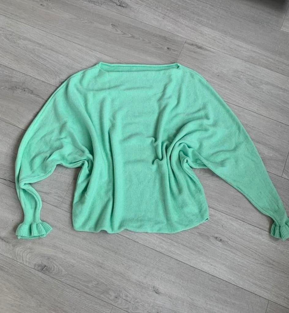 Nieuwe Groene Trui Maat M met Wijde Hals en Vleermuismouwen, Kleding | Dames, Truien en Vesten, Ophalen of Verzenden, Nieuw, Maat 38/40 (M)