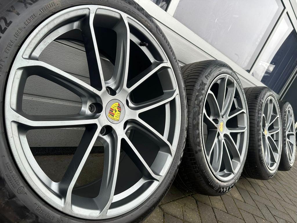 22 “ Porsche Cayenne S E3 9Y E-Hybrid Turbo GTS Coupe velgen, -, 285 mm, -, Banden en Velgen