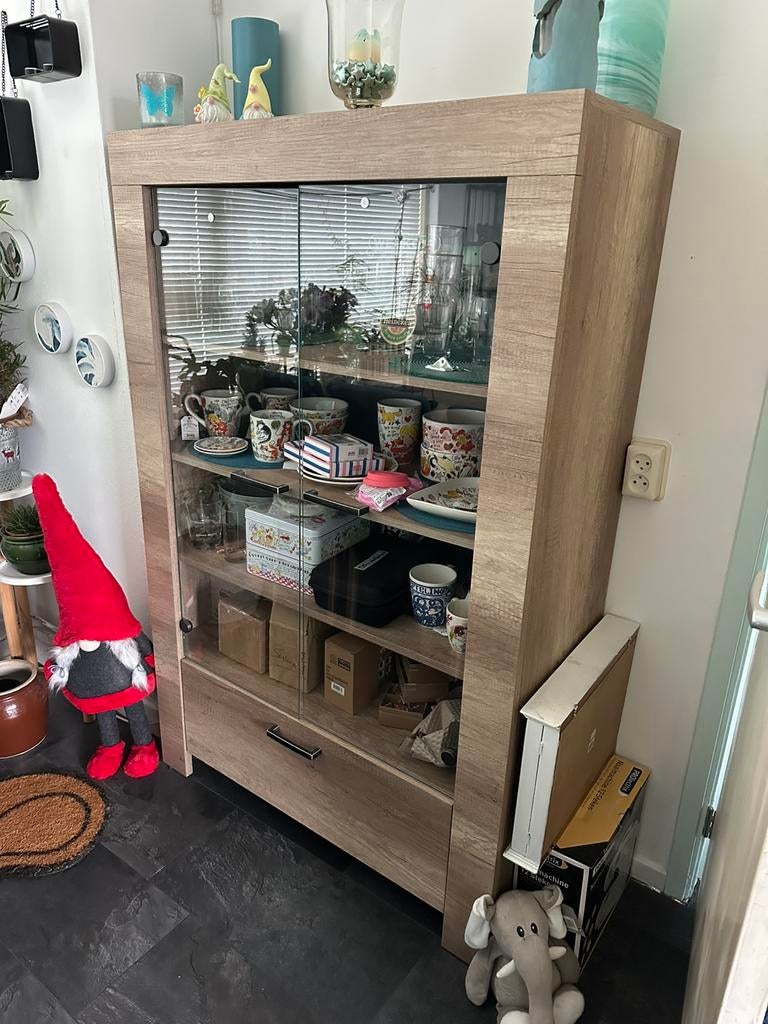 Vitrine kast, serie lidia van Leen Bakker, Huis en Inrichting, Ophalen, 100 tot 150 cm, Zo goed als nieuw, 150 tot 200 cm