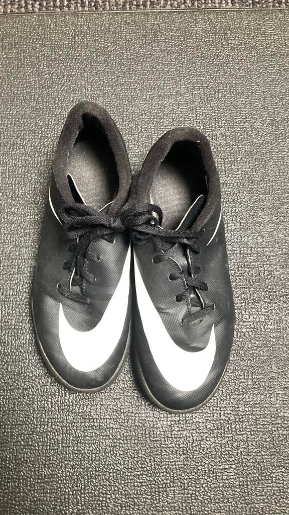 Kunstgras schoenen maat 37,5, Sport en Fitness, Korfbal, Ophalen of Verzenden, Gebruikt, Schoenen