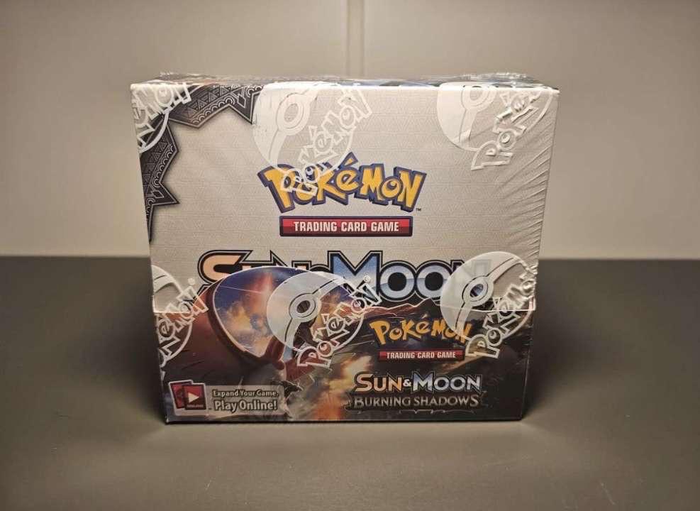 pokemon kaarten sun en moon., Ophalen of Verzenden, Zo goed als nieuw, Boosterbox