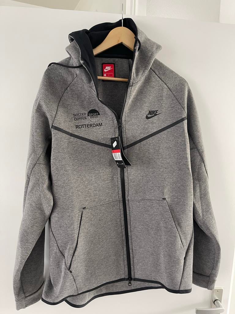 Nieuw Nike tech vest maat L en S ongedragen, Ophalen of Verzenden, Nieuw, Grijs, Algemeen