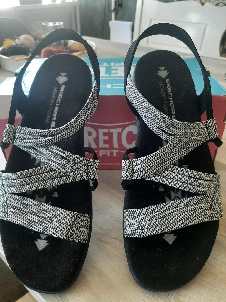 Skechers zomersandalen MT 37, Kleding | Dames, Schoenen, Nieuw, Sneakers of Gympen, Zwart, Ophalen of Verzenden