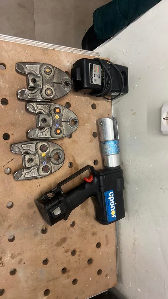 Perstang uponor, Auto diversen, Autogereedschap, Zo goed als nieuw, Ophalen of Verzenden