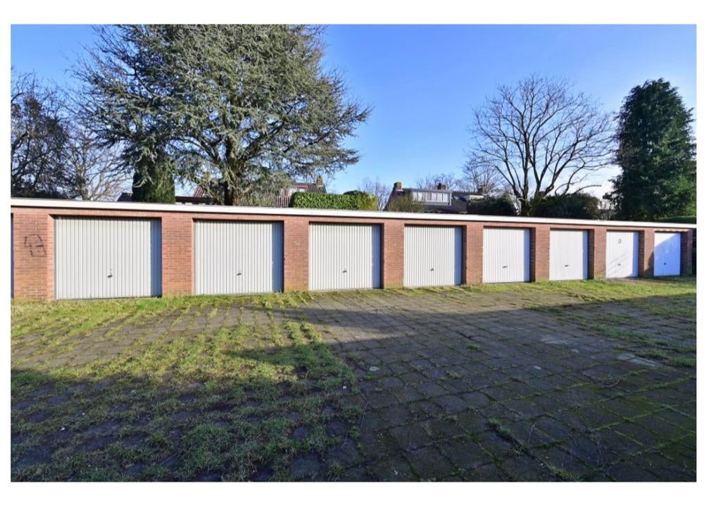 Garage / Opslag te huur - Laren €300,- p/m