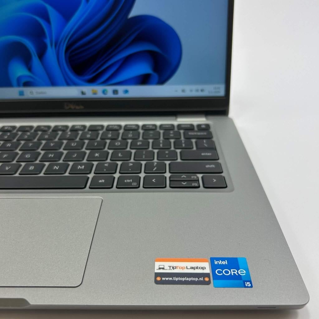 Dell Latitude 5320 – Core i5-1145G7 – 8GB – 256GB, 256 GB, 9743AL, Qwerty, Tiptoplaptop