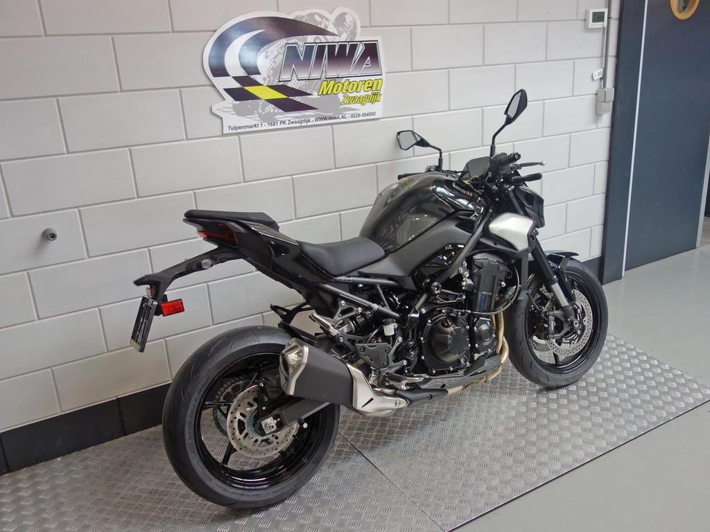 KAWASAKI Z900 (bj 2025), 4 cilinders, Motorrijbewijs A, 948 cc, Bedrijf