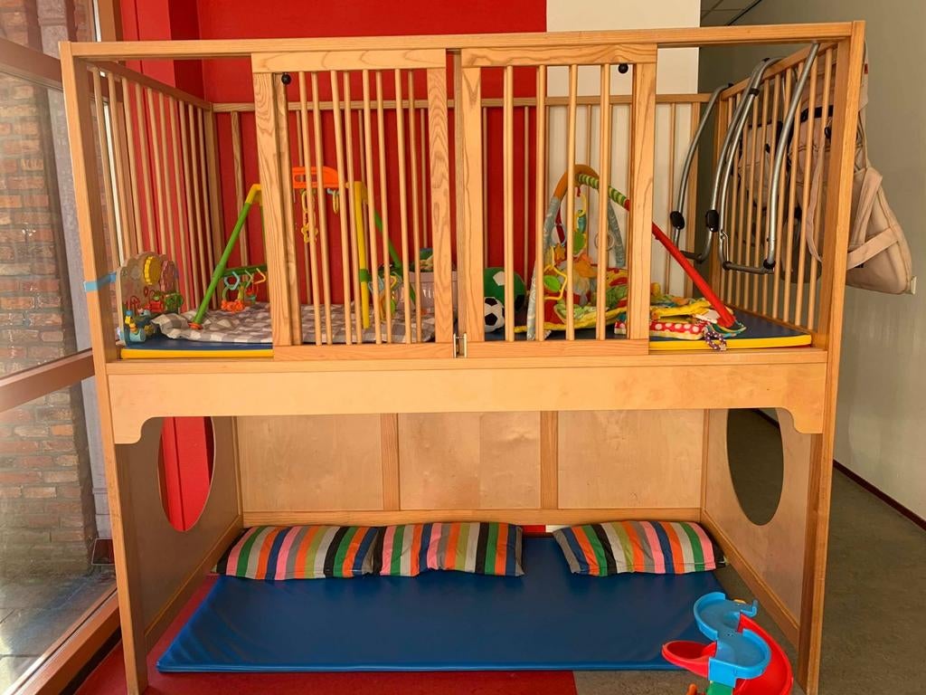 Duobox kinderopvang gastouder tweeling met speelruimte, Kinderen en Baby's, Ophalen of Verzenden, Zo goed als nieuw, Rechthoekig