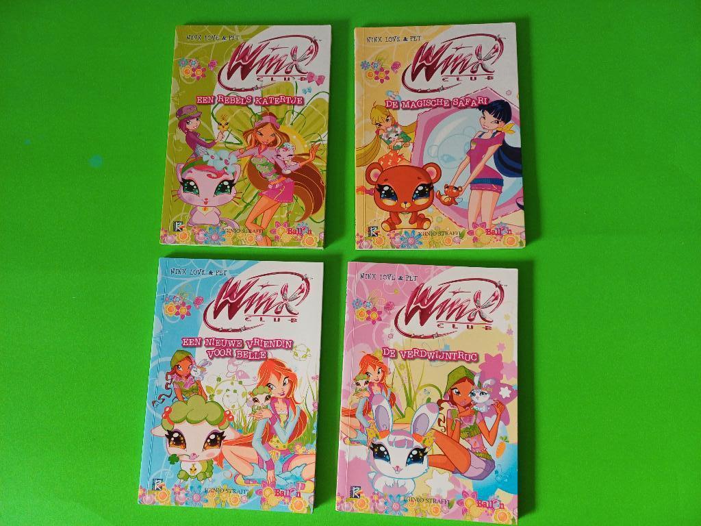 Diverse Boekjes - Winx Love & Pet - Winx Club, Ophalen of Verzenden, Gelezen