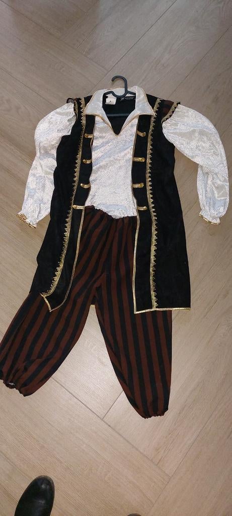 Carnavalspak piraat, Ophalen of Verzenden, Zo goed als nieuw, Jongen, Setje