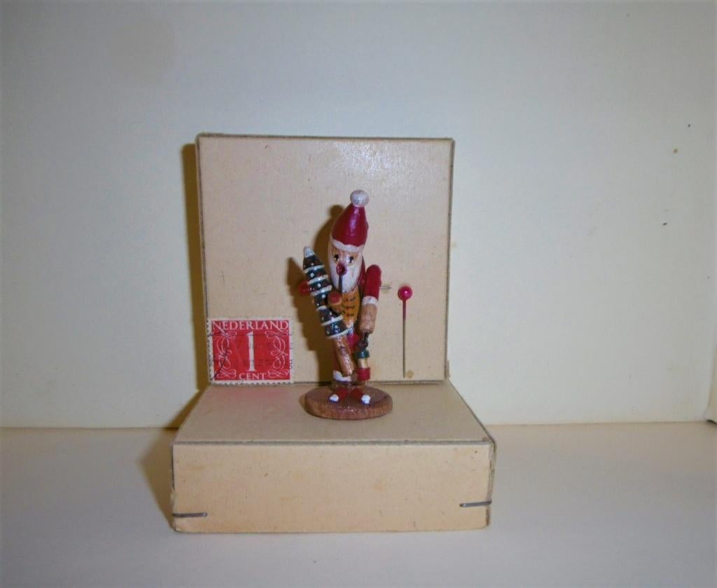 oud houten rookmannetje pop poppenhuis miniaturen kerstman, Diversen, Verzenden