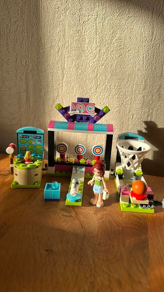 Lego friends 41127 spelletjeshal compleet, Ophalen of Verzenden, Zo goed als nieuw