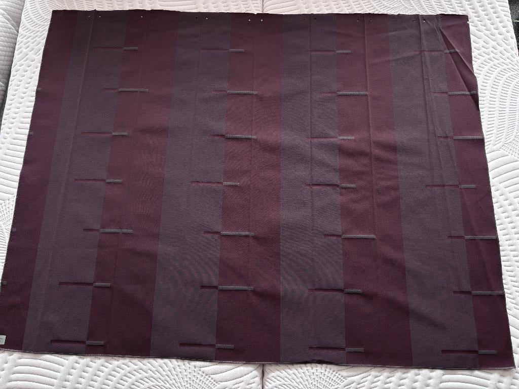 Lap stof aubergine 110 x 140 cm Darwin gordijnstof, Overige kleuren, Ophalen of Verzenden, Zo goed als nieuw, 30 tot 120 cm