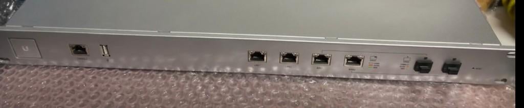 ➡️ Unify Ubiquiti USG-PRO-4 Security Gateway PRO, Computers en Software, Netwerk switches, Ophalen of Verzenden, Zo goed als nieuw