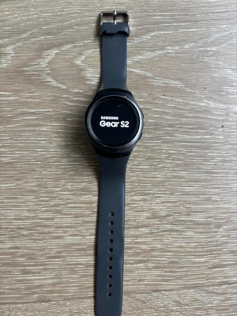 Samsung Gear S2 + oplader, Ophalen of Verzenden, Zo goed als nieuw, Zwart, Android