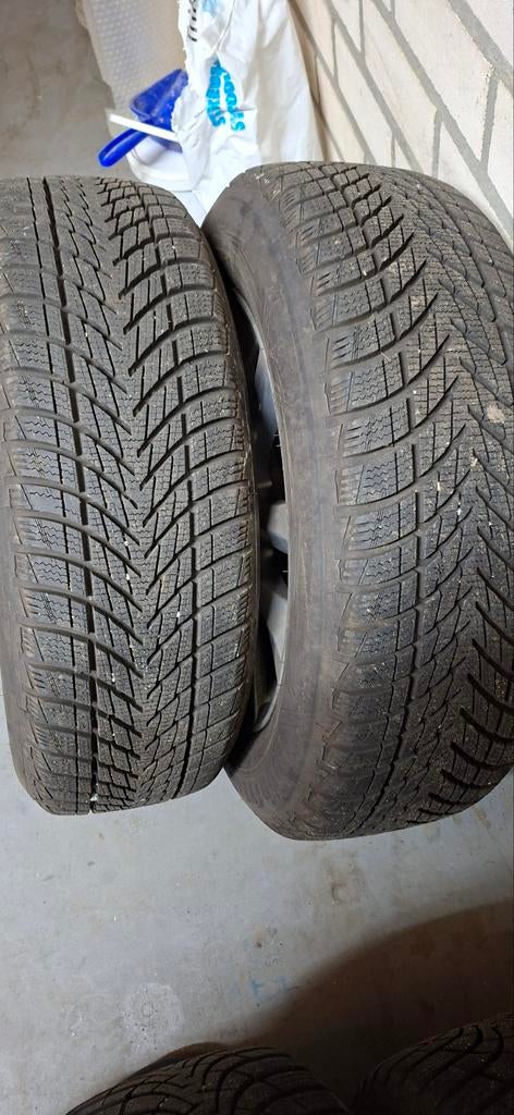 Te koop winterbanden, Auto-onderdelen, Banden en Velgen, Ophalen of Verzenden, Winterbanden, Banden en Velgen