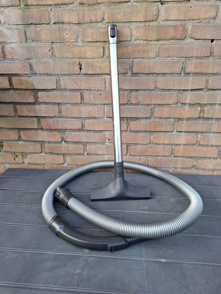 Miele c1 stofzuiger steel slang en mond, Ophalen