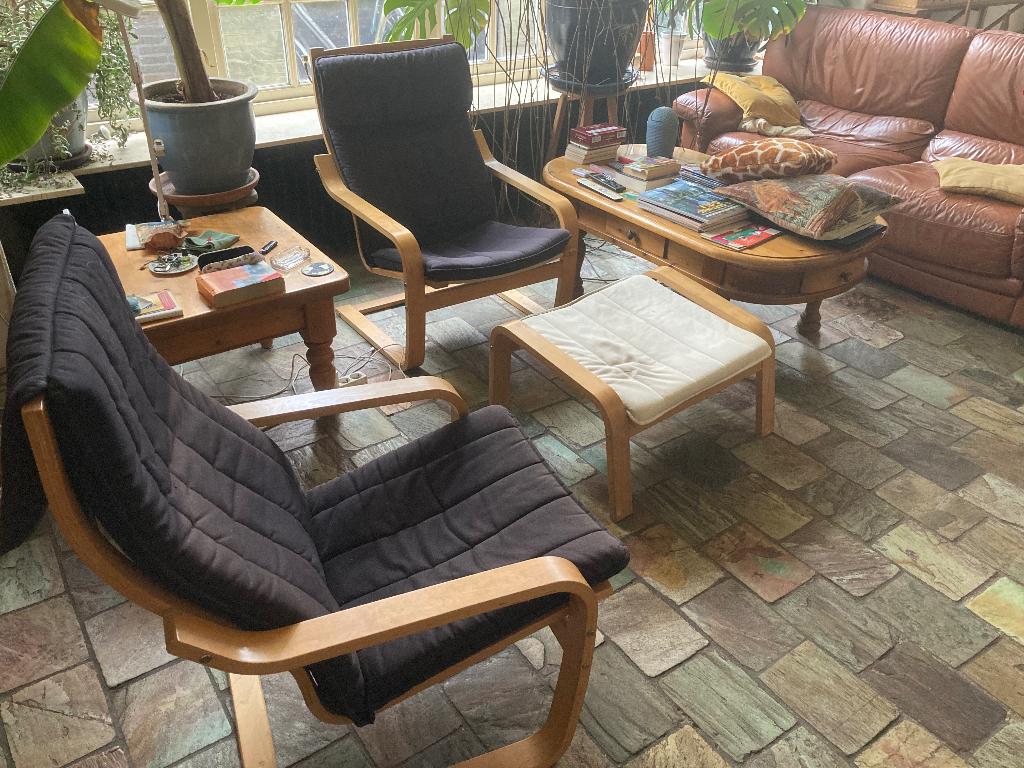 IKEA POÄNG Fauteuil en voetenbank, Huis en Inrichting, Fauteuils, Ophalen, Minder dan 75 cm, Stof, 50 tot 75 cm