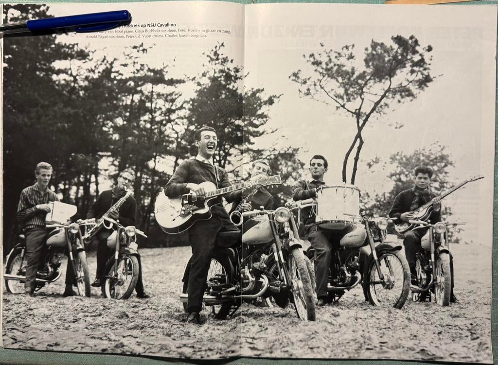 Poster Peter Koelewijn and his Rockets NSU Cavallino, Verzenden, Zo goed als nieuw, Motoren