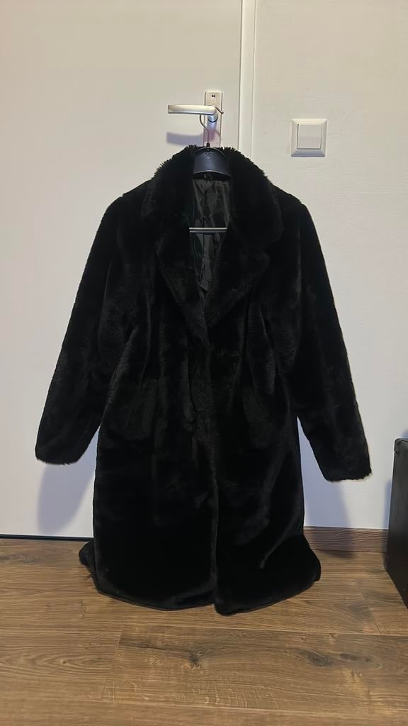 Winter cozy fakefur jacket, Ophalen of Verzenden, Zo goed als nieuw, Zwart