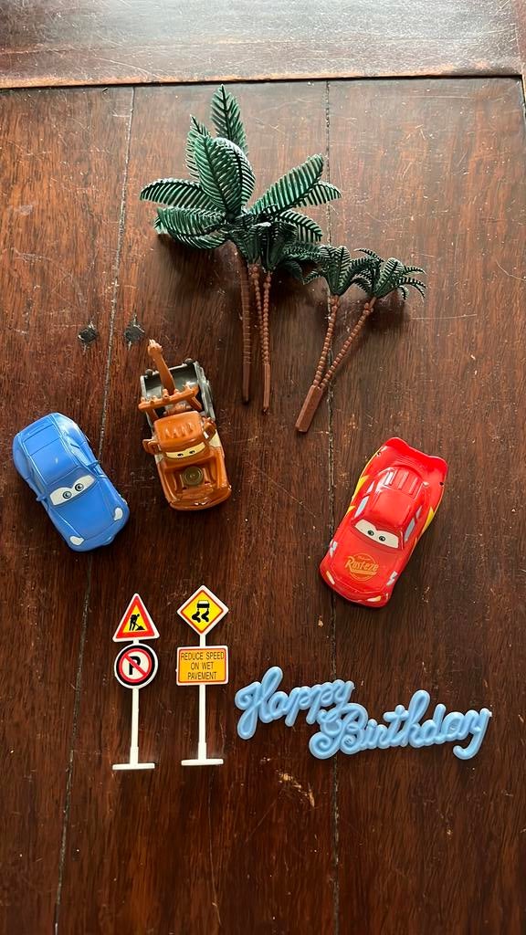 Taartversieringsset Cars Disney, Hobby en Vrije tijd, Taarten en Cupcakes maken, Ophalen of Verzenden, Taarten, Bakvorm