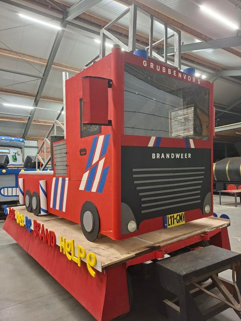 Carnavalswagen huren, Hobby en Vrije tijd, Feestartikelen | Verhuur, Ophalen, Zo goed als nieuw