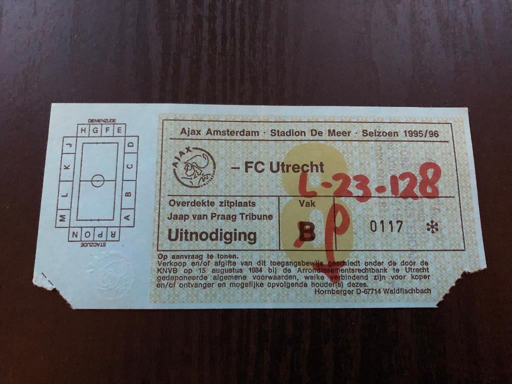 ⚽ Ticket Ajax - Fc Utrecht seizoen 1995/1996 ⚽, Ophalen of Verzenden, Zo goed als nieuw, F.C. Utrecht, Overige typen