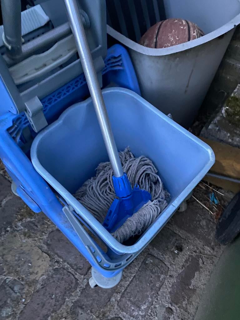 Dweilset: Emmer met Wringer, Ophalen, Gebruikt, Minder dan 200 cm, Minder dan 80 cm