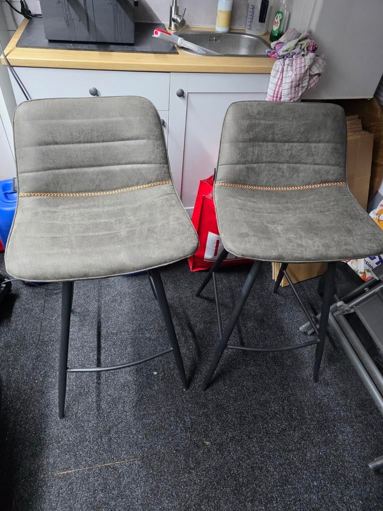 2 Stijlvolle Barkrukken - Bronx 71, Huis en Inrichting, Barkrukken, Zo goed als nieuw, 60 tot 90 cm, Metaal, 2 krukken, Met voetsteun