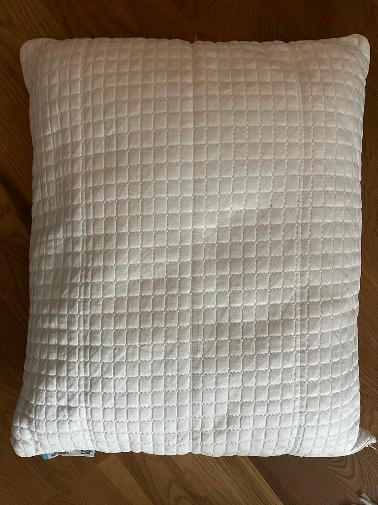 IKEA Pillow 65 x 55 cm, Ophalen of Verzenden, Gebruikt, Wit, Vierkant