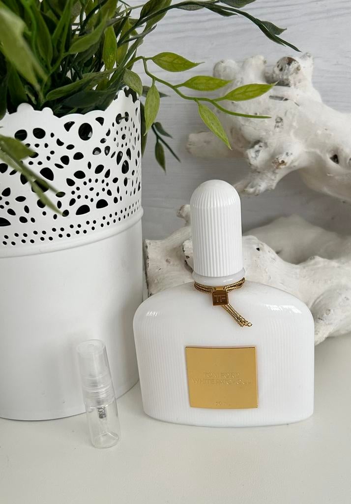 Tom Ford - 𝐖𝐡𝐢𝐭𝐞 𝐏𝐚𝐭𝐜𝐡𝐨𝐮𝐥𝐢 EdP decant/sample, Ophalen of Verzenden, Nieuw