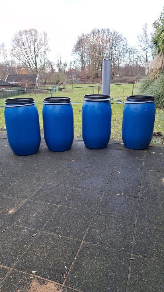 Kunsstof Mauser vat 220 liter met deksel voor opslag ZGAN, Ophalen, Vee