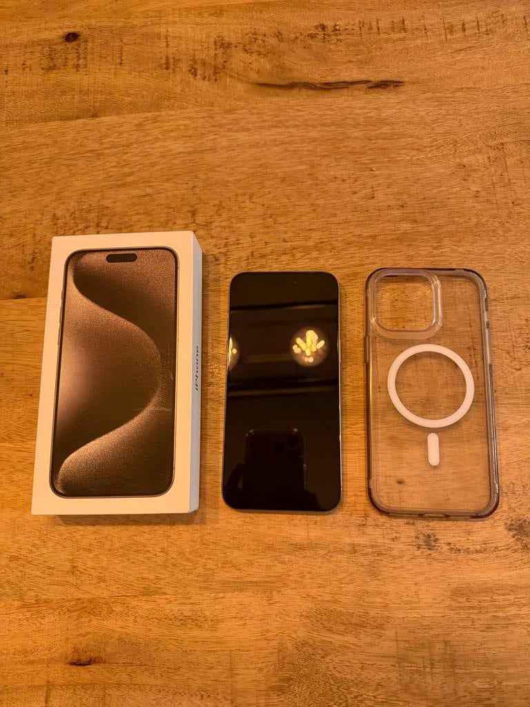 iPhone 15 Pro Max 256GB - Zo goed als nieuw!, IPhone 15 Pro Max, Zo goed als nieuw, Zonder abonnement, 90 %