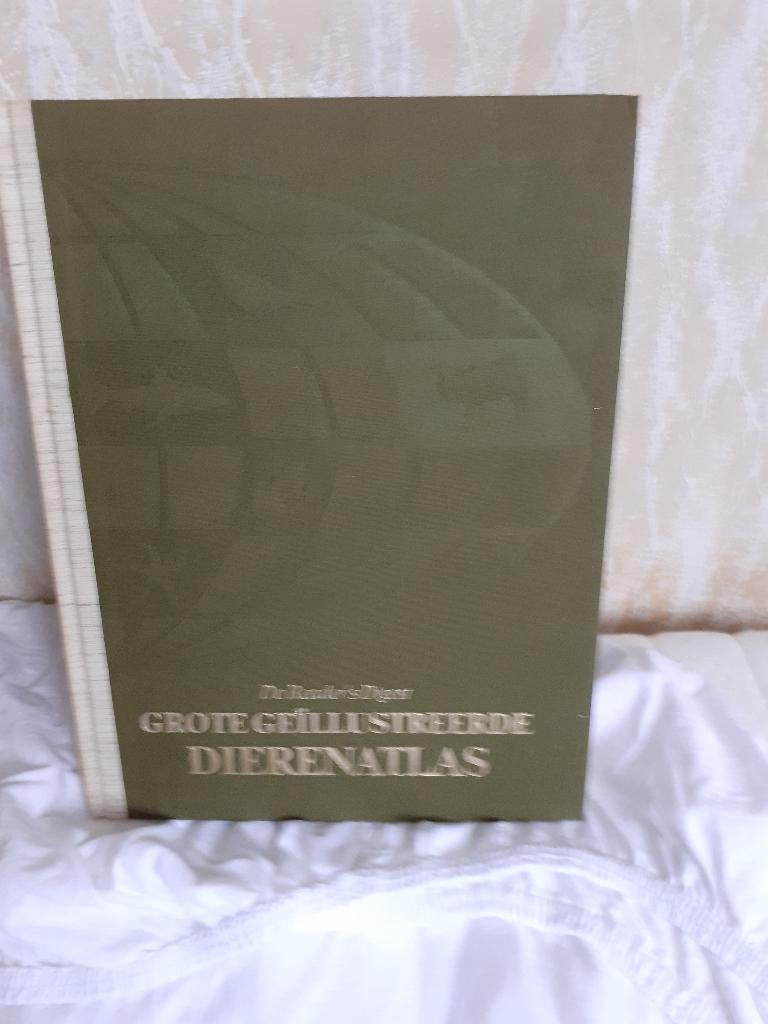 Dierenatlas, Ophalen of Verzenden, Zo goed als nieuw, Overige diersoorten