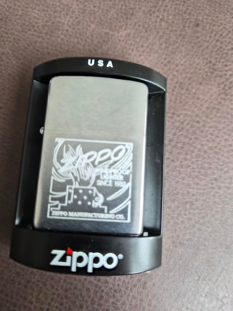 Zippo aansteker met gravure - Nieuw in verpakking, Ophalen of Verzenden, Nieuw, Aansteker